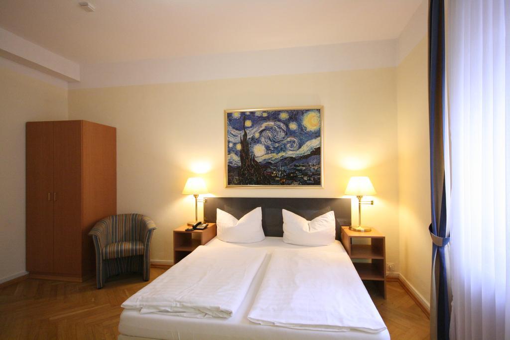 Altstadt Hotel 3*